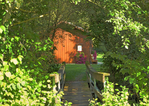 Eine gepflegte Fischerhütte südlich von Thannhausen.