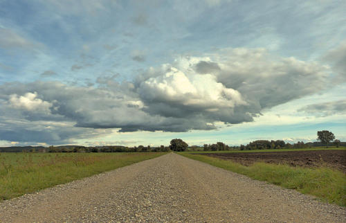 Wolken im Tiefflug - über dem Mindeltal.