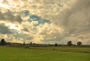 September 2019. Nach ein paar Tagen Schmuddelwetter verziehen sich die Wolken über dem Mindeltal