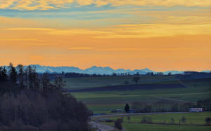 Der Föhn machts möglich - freie Sicht von Balzhausen/Kirrberg ins Alpenvorland.